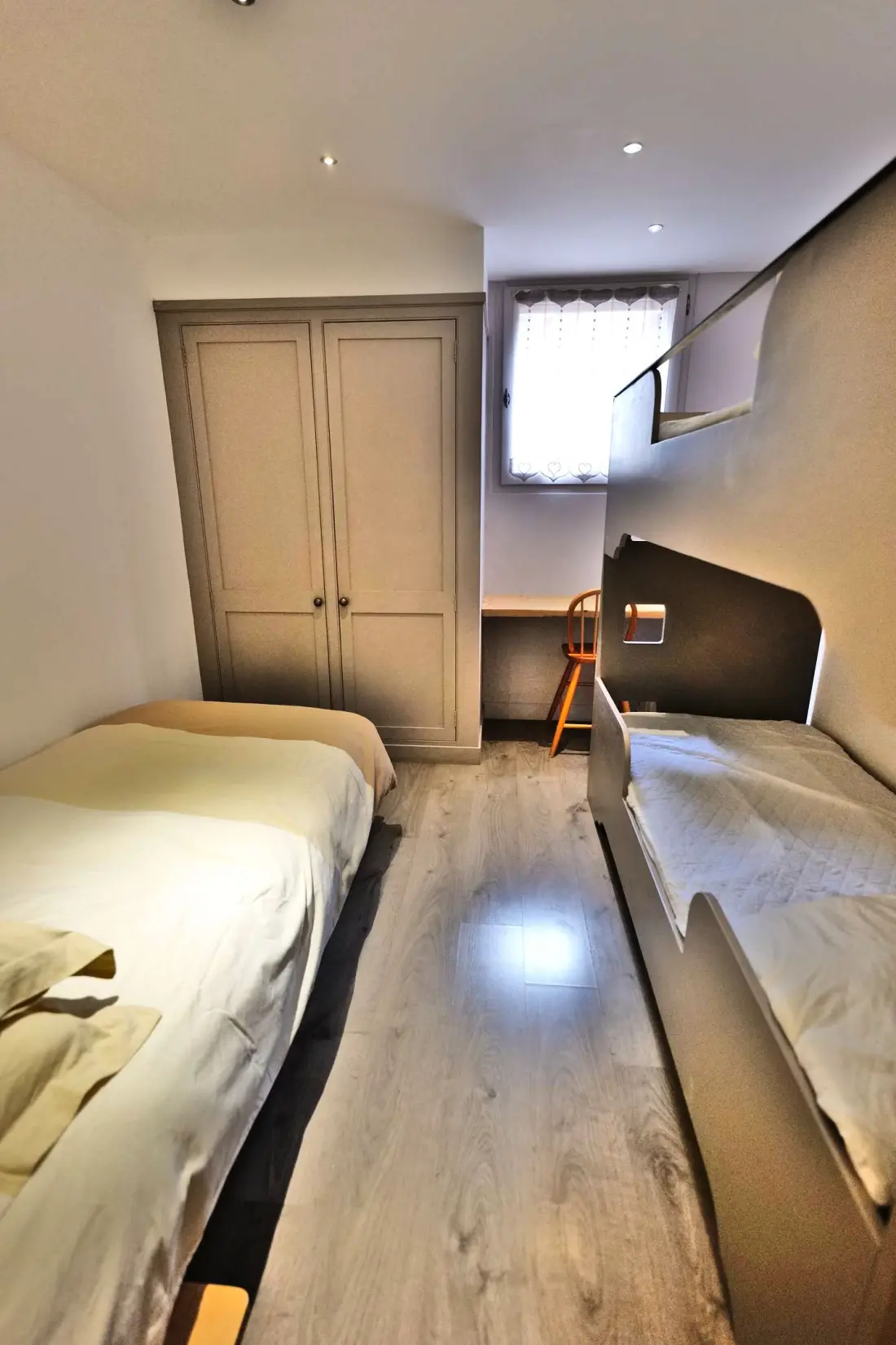 Le Paret Residence