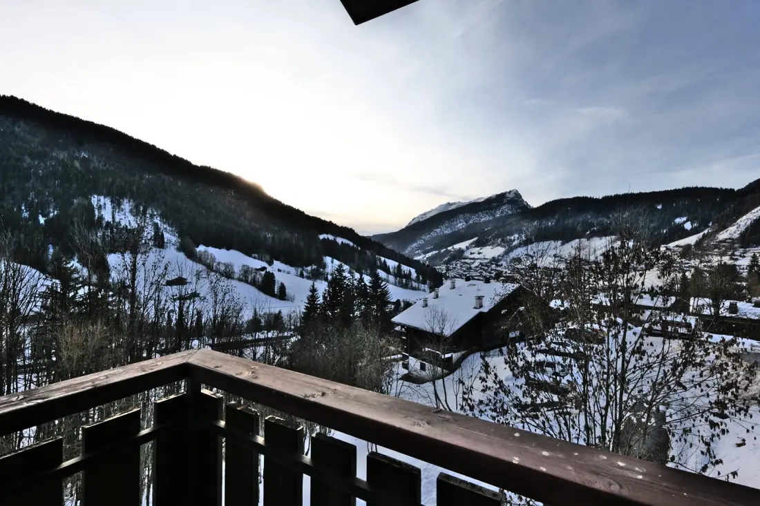 Perce Snow Residence