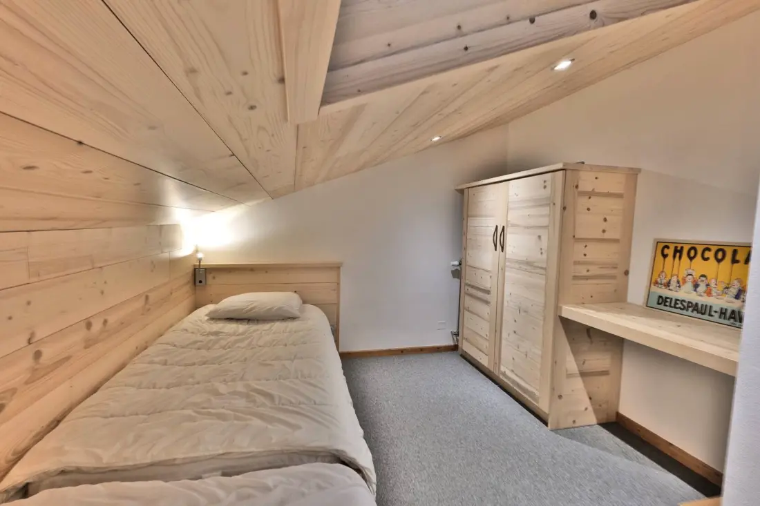 Perce Snow Residence