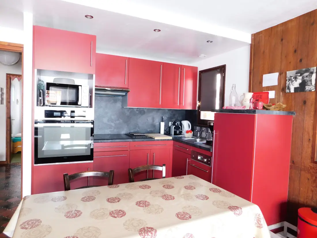 Residence Red Track B