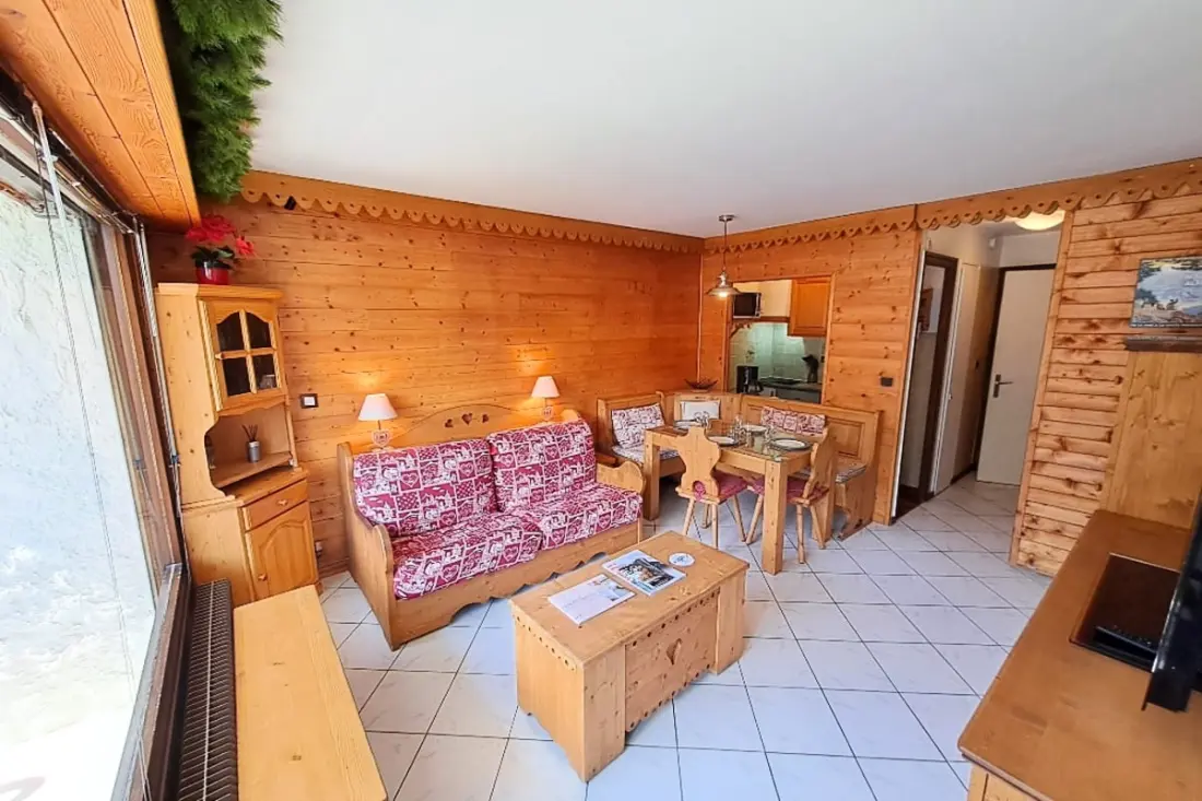 Stúdió Balcony, Centre Du Village