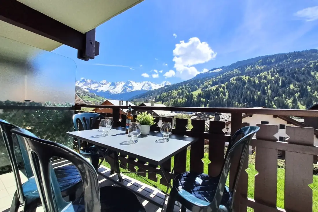 Stúdió Balcony, Centre Du Village