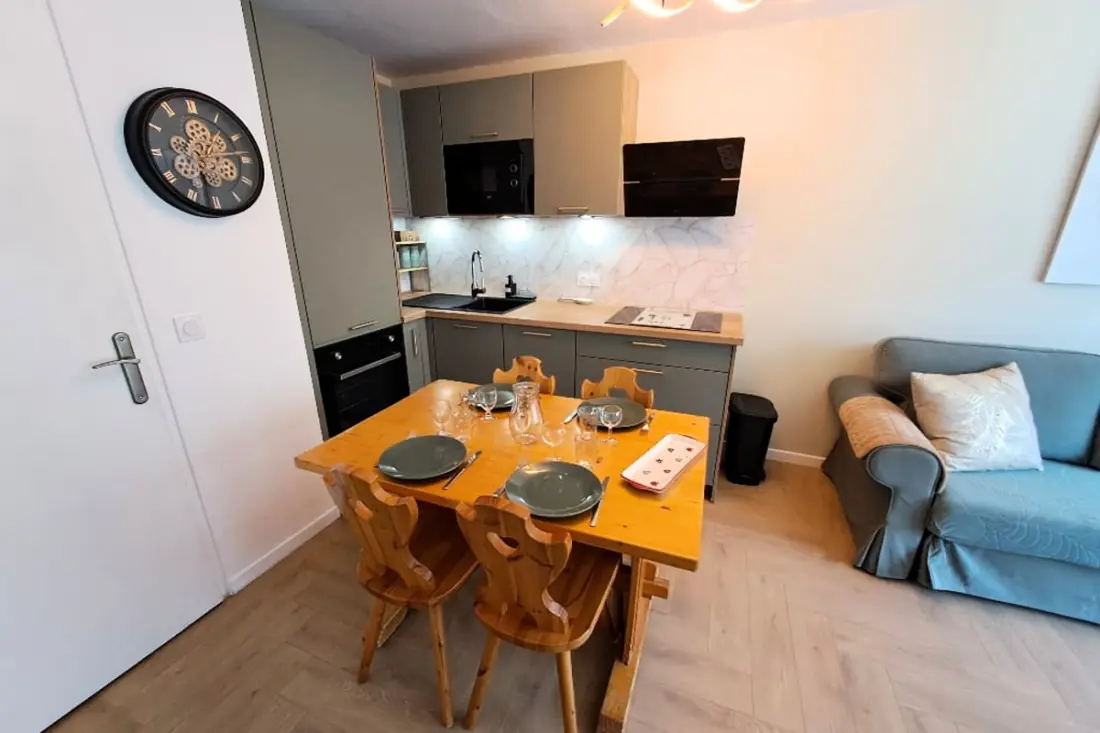 Charming Practical Studio Near Center Village