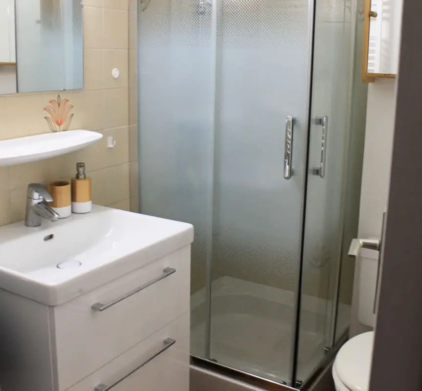 Charming Practical Studio Near Center Village
