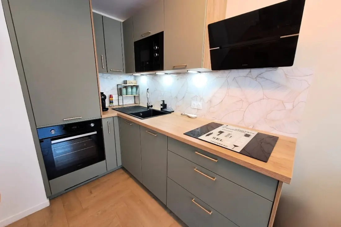 Charming Practical Studio Near Center Village