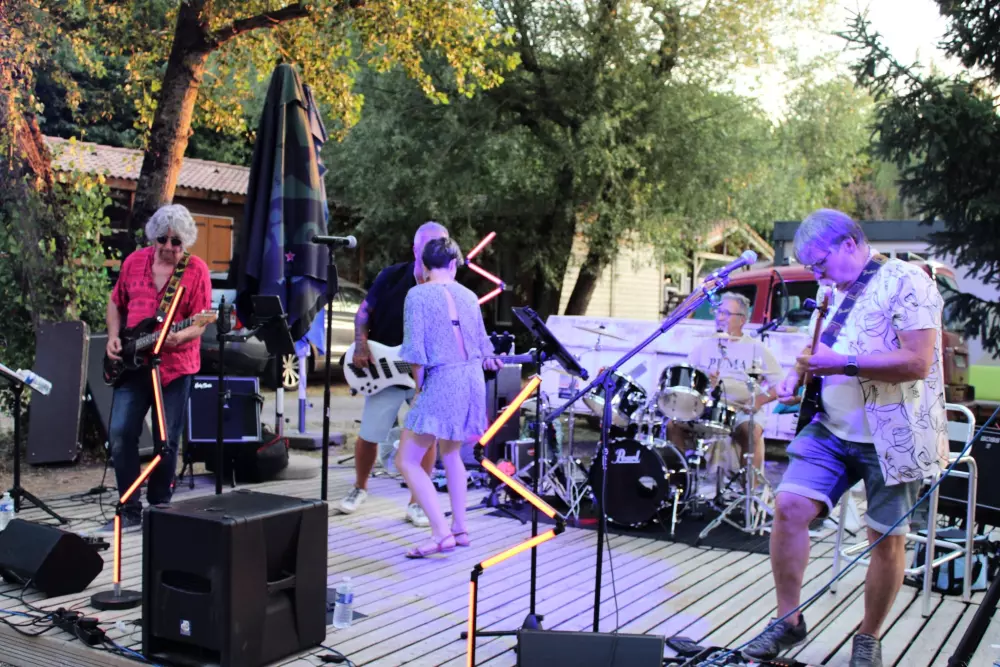 Camping le Grand Cerf 4 Sterren★★★★