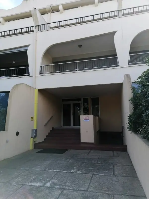 40m2 teraszral egy medencével