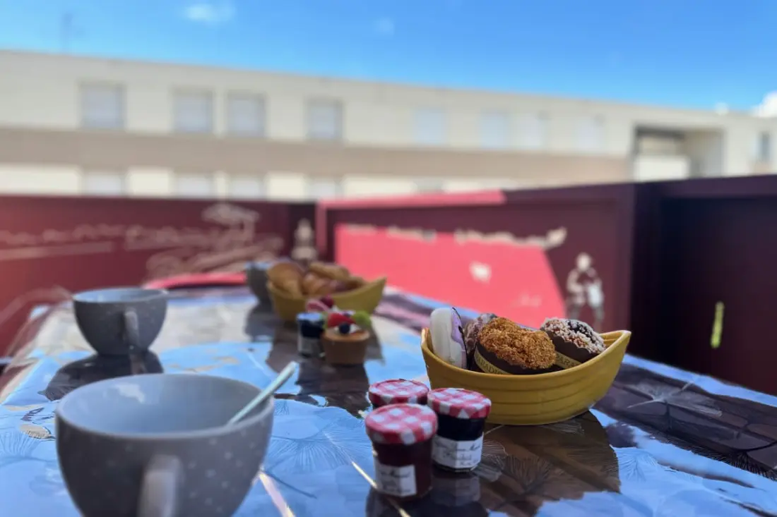 Résidence Coeur De Camargue: Terrasse et Plage à Pied Au Centre
