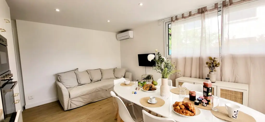 Résidence Domino 1 Superbly felújított - 2 hálószoba - terasz 300m Beach, Shops