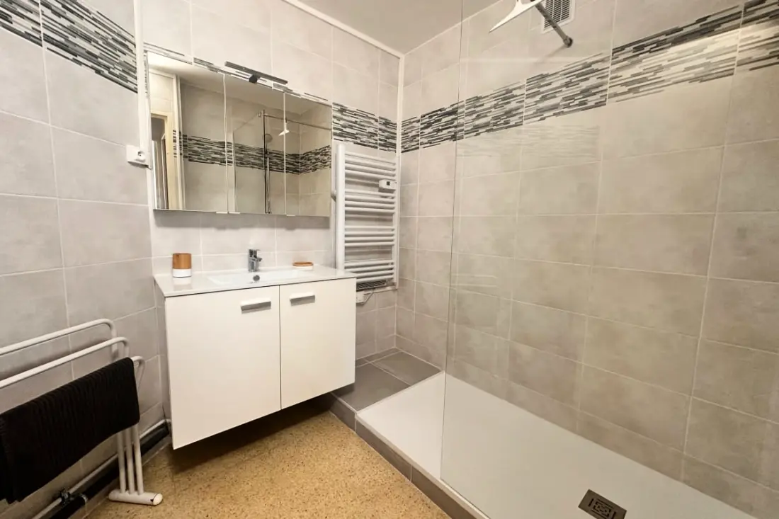 Residence Marine horgony - 2 hálószobás apartman parkolóval a strand közelében