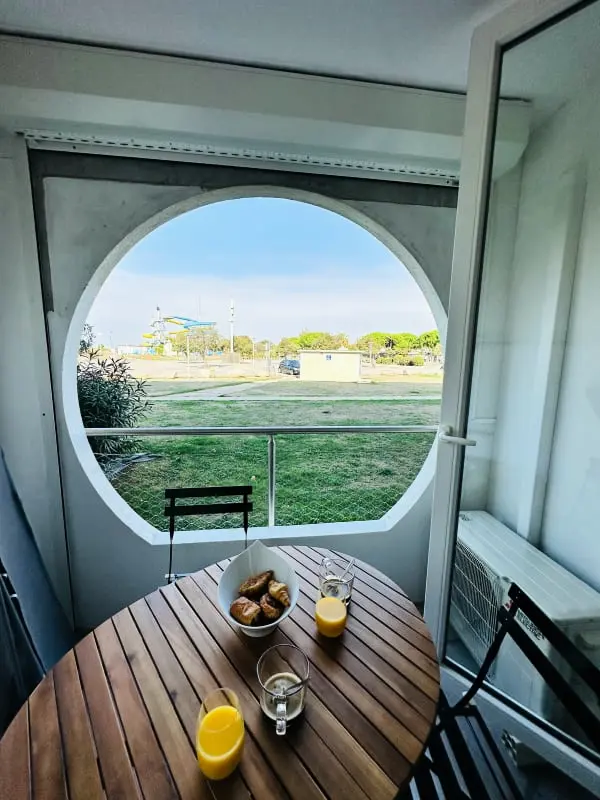 Residence The Emerald Au Soleil: Studio With Coin Night in Residence on the Beach