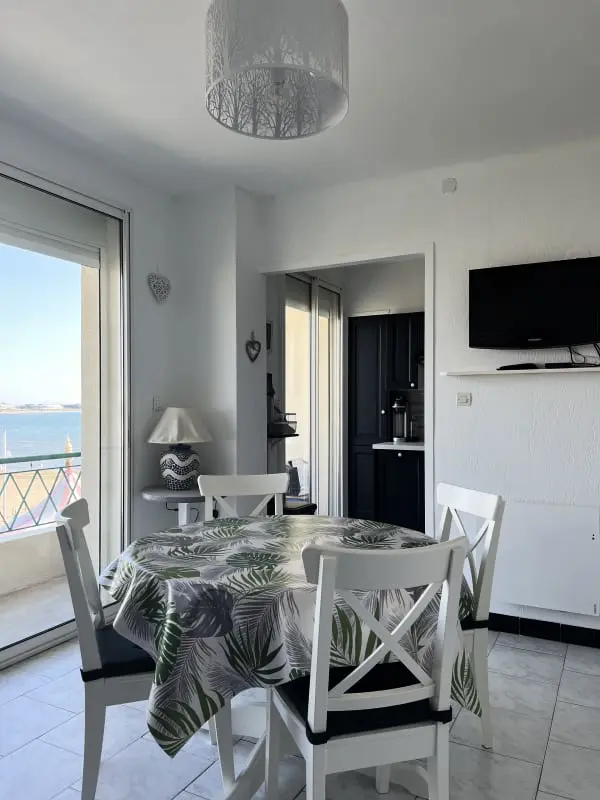 Résidence La Croix du Sud 2 – Q2 4 Pers Near Beach
