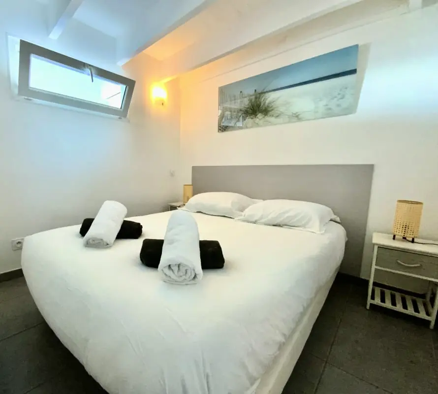 Residence Duplex Sea View With Access Beach – A Grau-du-Roi
