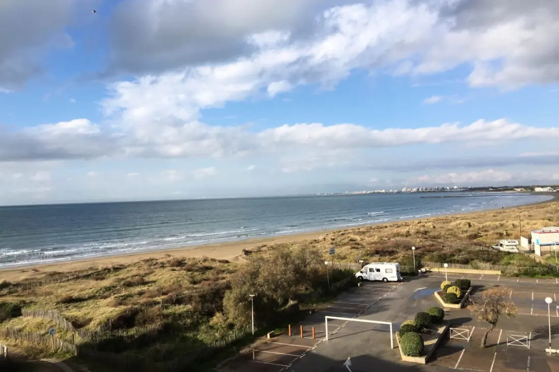 Residence Duplex Sea View With Access Beach – A Grau-du-Roi