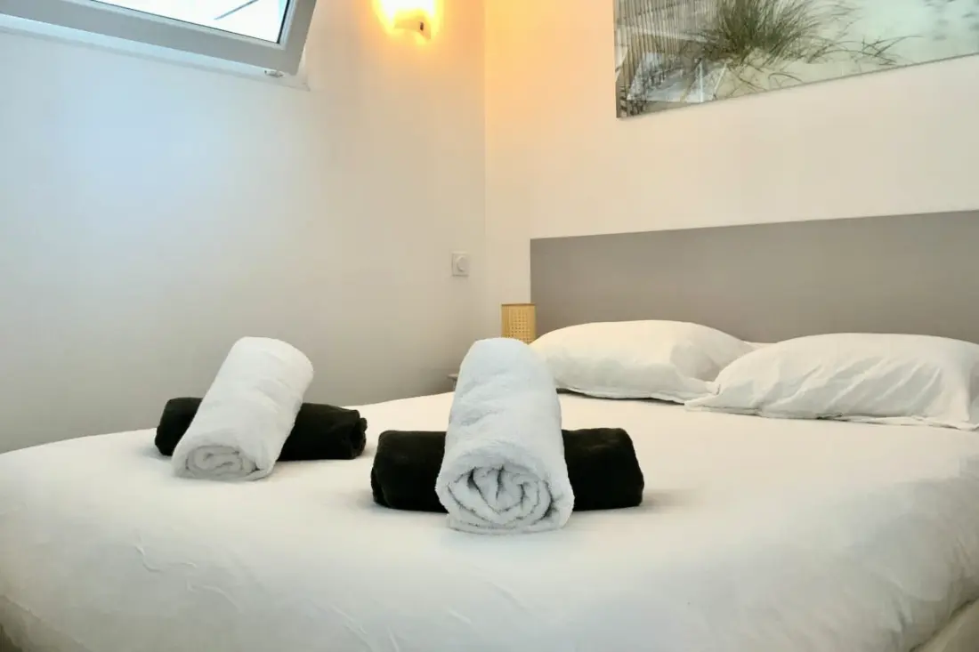 Residence Duplex Sea View With Access Beach – A Grau-du-Roi