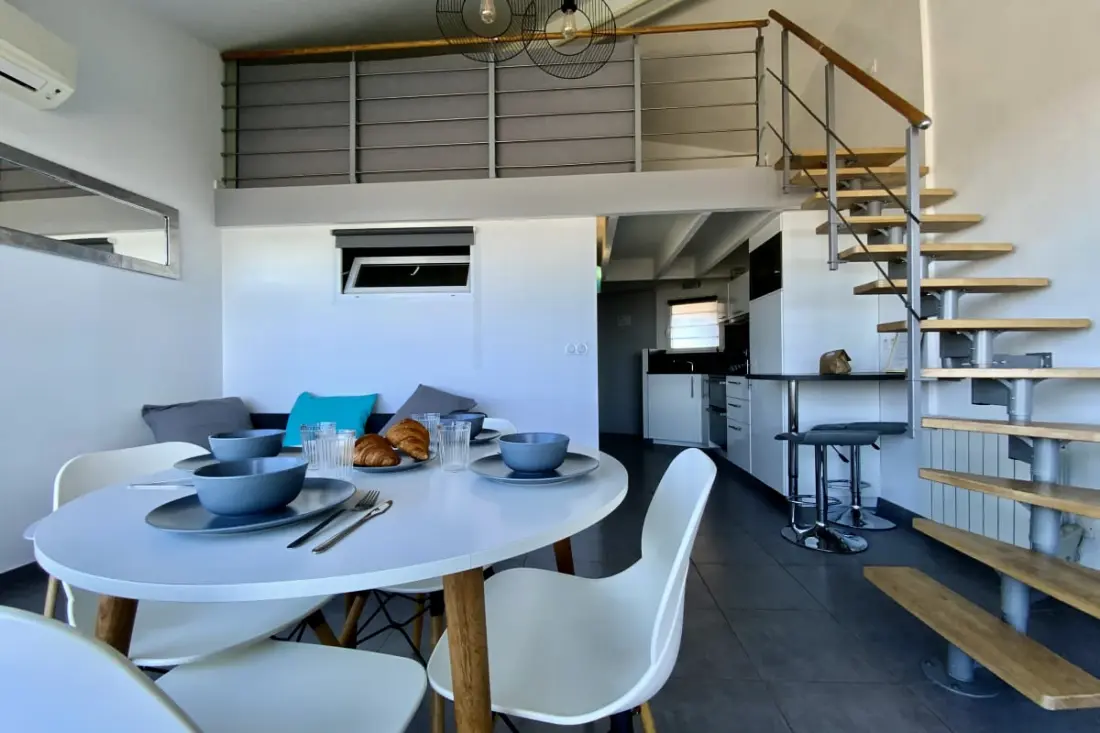 Residence Duplex Sea View With Access Beach – A Grau-du-Roi