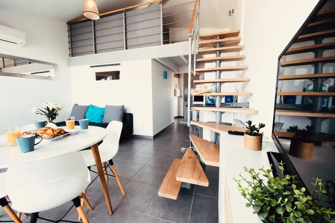 Residence Duplex Sea View With Access Beach – A Grau-du-Roi