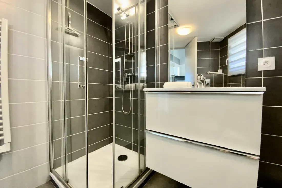 Residence Duplex Sea View With Access Beach – A Grau-du-Roi