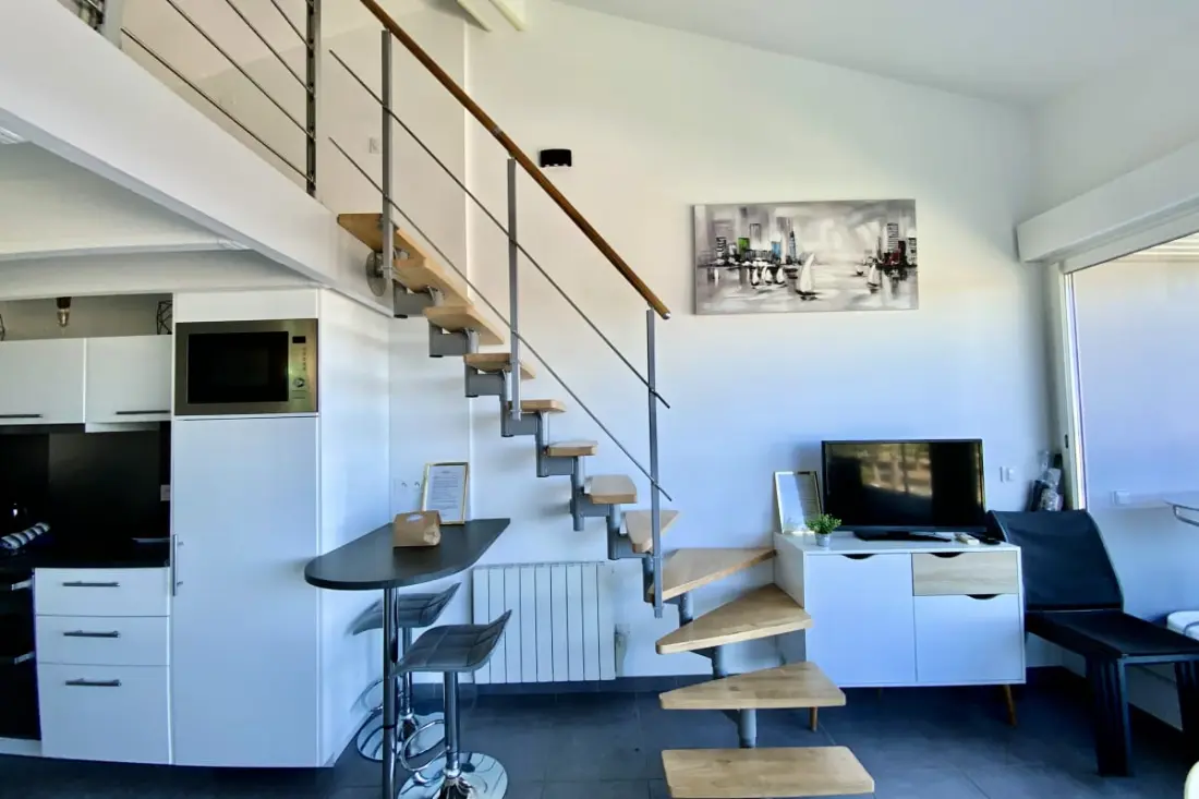 Residence Duplex Sea View With Access Beach – A Grau-du-Roi