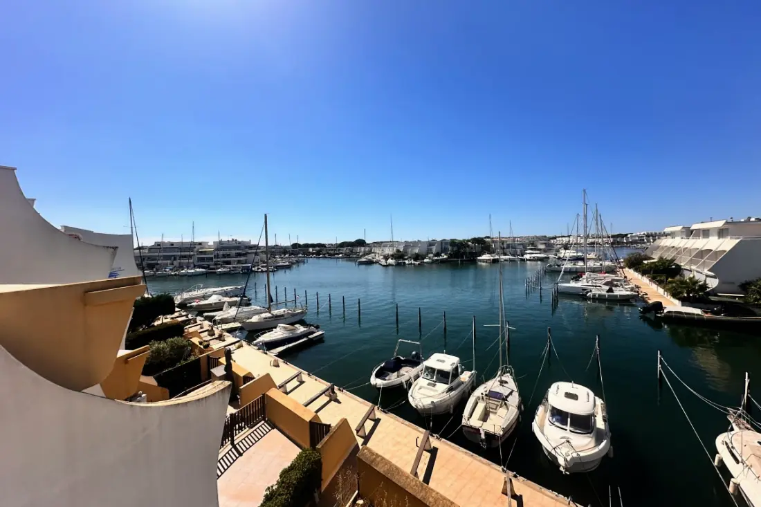 Le Plaisance Residence - Terrace Apartment View on Le Port De Plaisance Parking