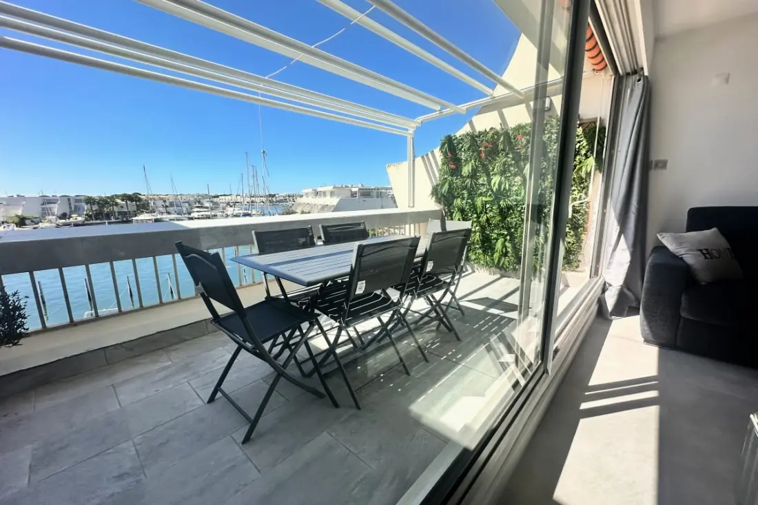 Le Plaisance Residence - Terrace Apartment View on Le Port De Plaisance Parking