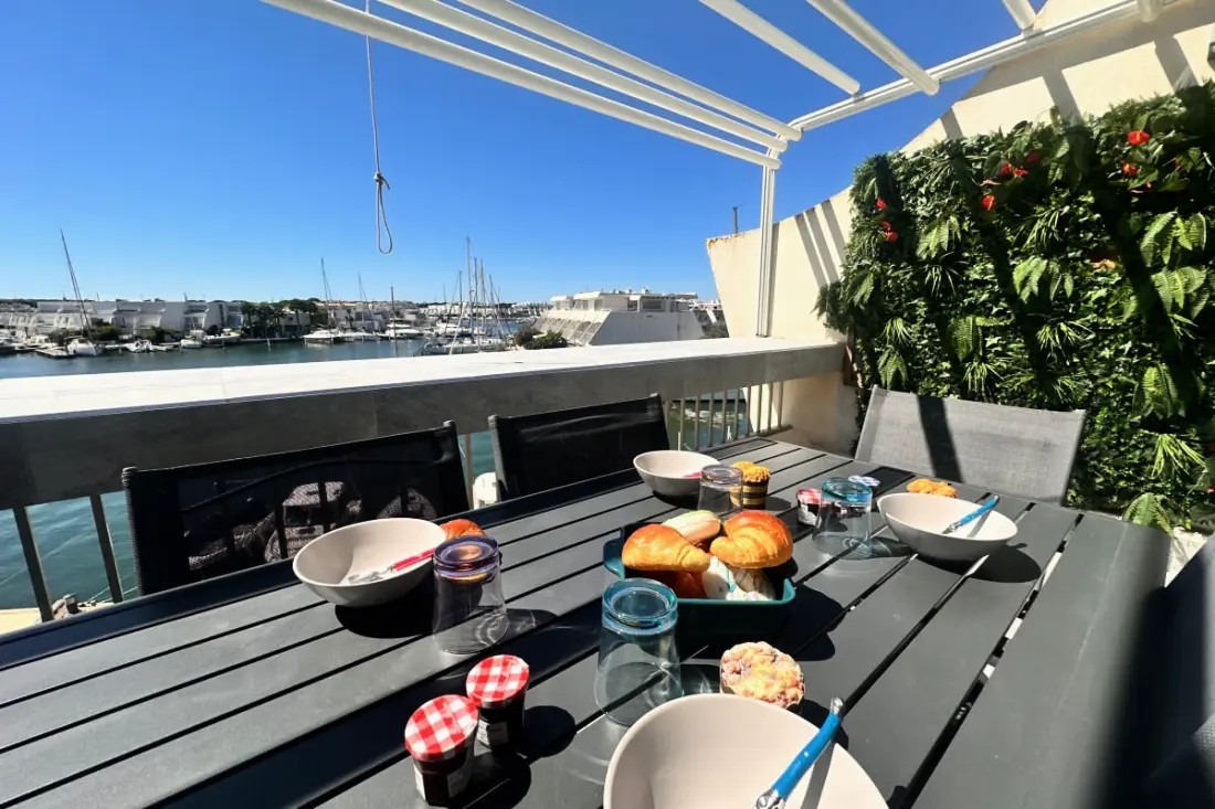 Le Plaisance Residence - Terrace Apartment View on Le Port De Plaisance Parking