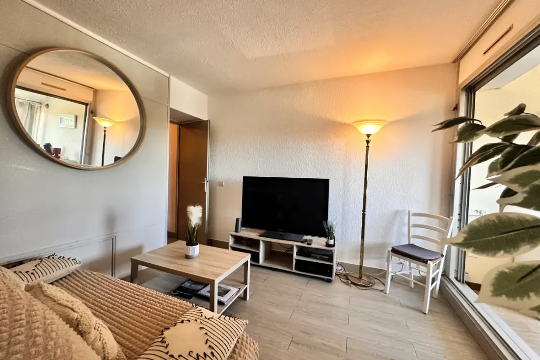 Le Quai Aux Fleurs Residence: Sea tartózkodik a medencével
