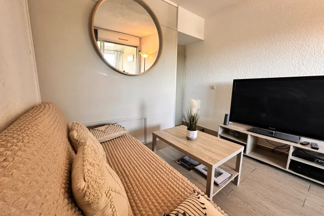 Le Quai Aux Fleurs Residence: Sea tartózkodik a medencével