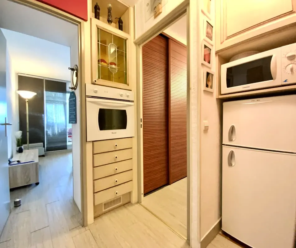 Le Quai Aux Fleurs Residence: Sea tartózkodik a medencével