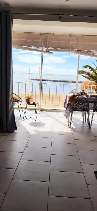Le Royal Residence: 180 fokos Sur La Mer!