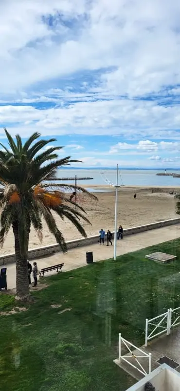 Le Royal Residence: 180 fokos Sur La Mer!