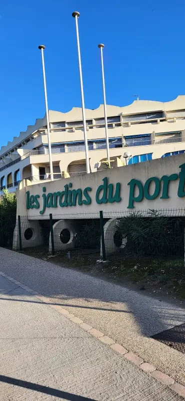 Residence Les Jardins 2 terasz, úszómedence a kikötőben 21 Csillagok★