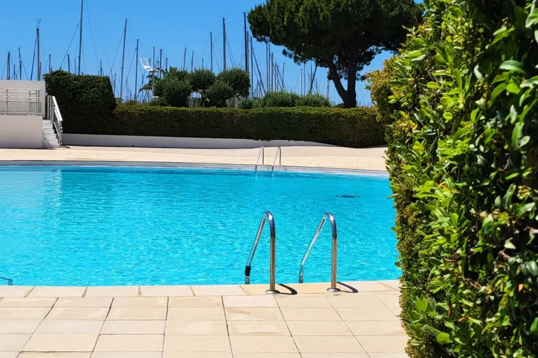 Residence Les Jardins 2 terasz, úszómedence a kikötőben 21 Csillagok★