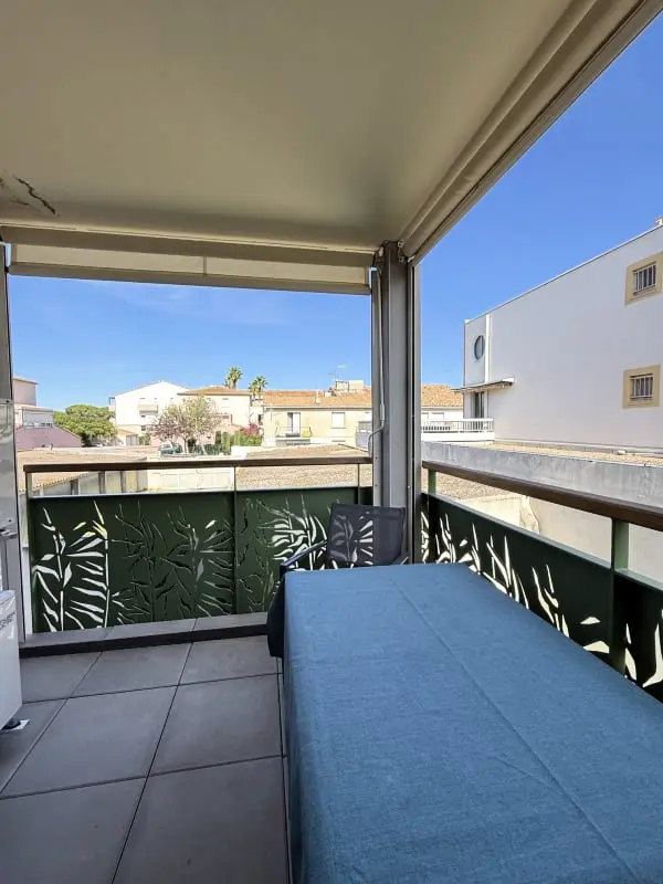 T2 rezidencia Terrace, Parkolás és Cellier