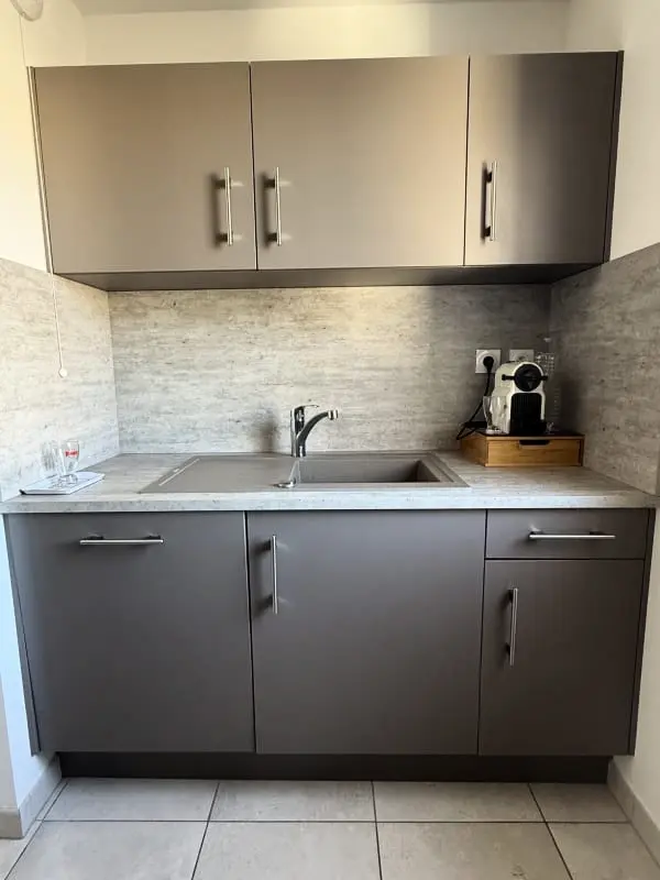 T2 rezidencia Terrace, Parkolás és Cellier