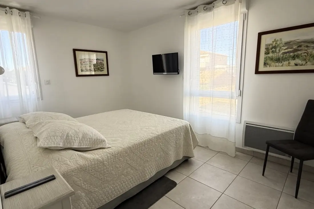 T2 rezidencia Terrace, Parkolás és Cellier