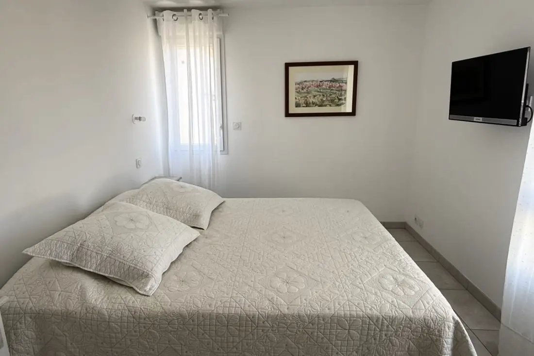 T2 rezidencia Terrace, Parkolás és Cellier