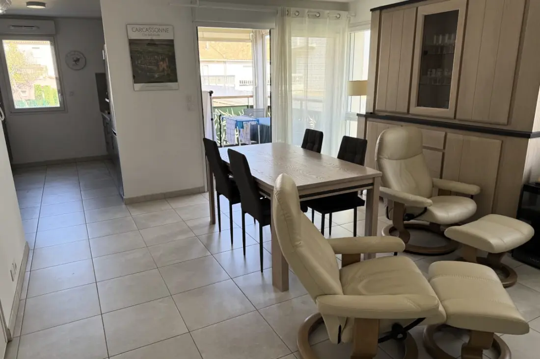 T2 rezidencia Terrace, Parkolás és Cellier