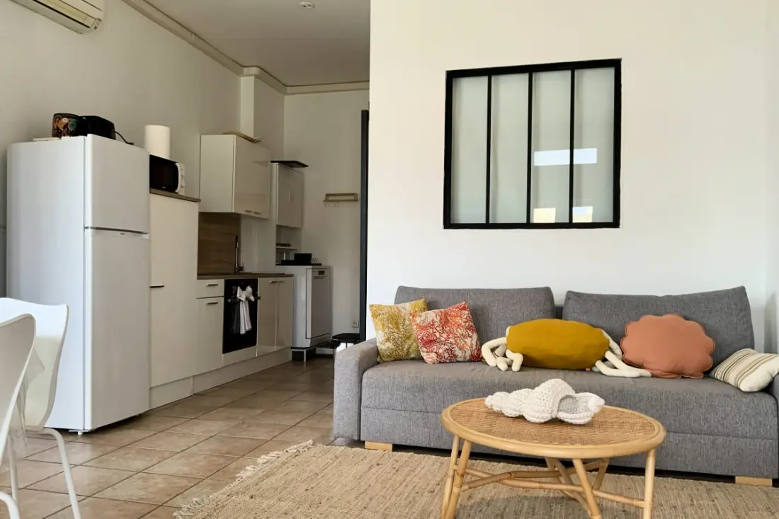 Terrace Du Port Residence - Canal View, Foot Beach