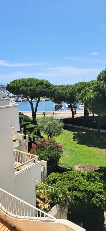 1. rezidenciája a Plaisance Portján