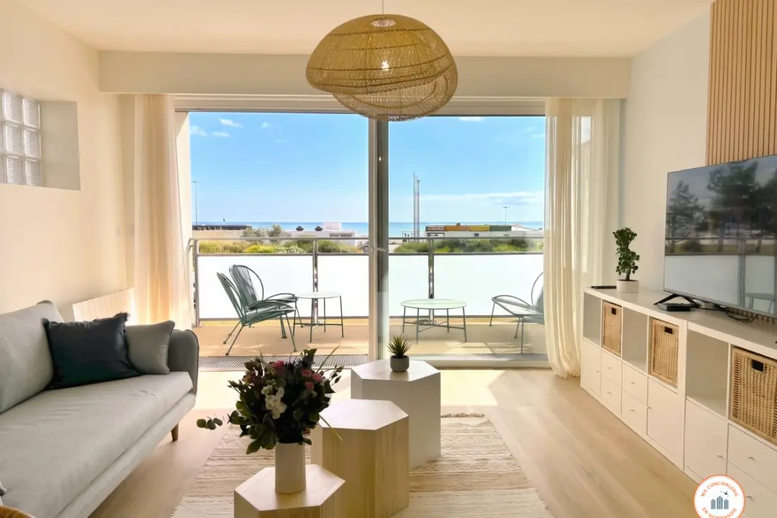Seaside - Seaview, Terrace & Parking