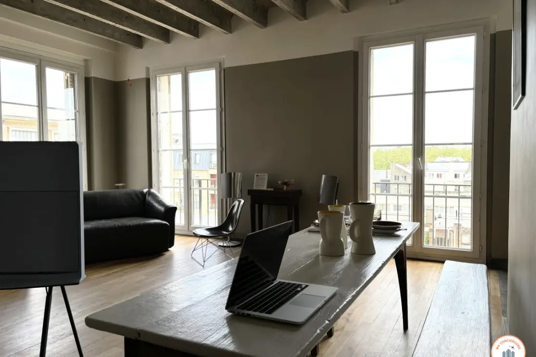Az Igaz Perret - Balcony - hitelesség
