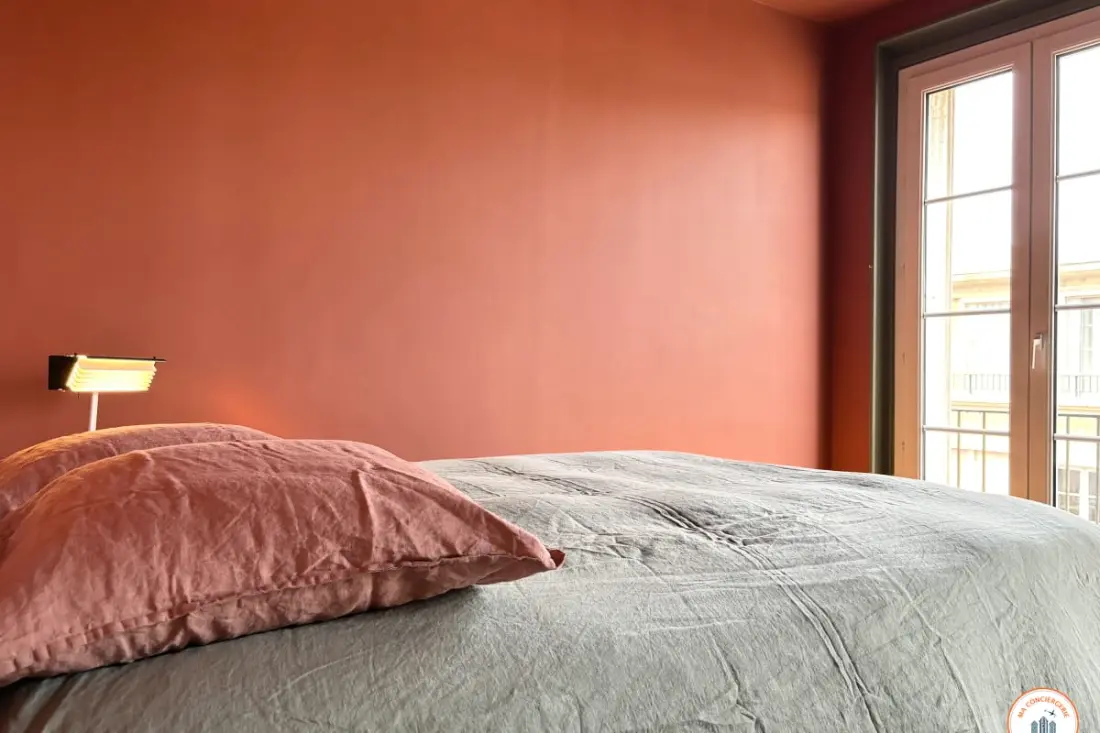 Az Igaz Perret - Balcony - hitelesség