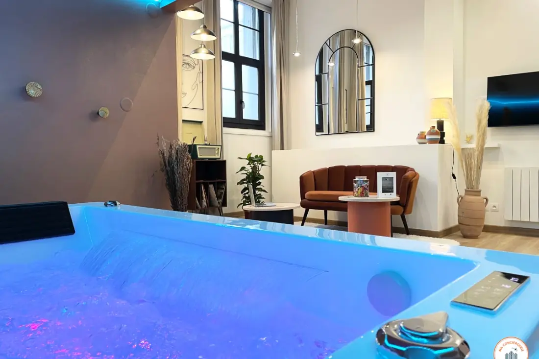 East-express - Jacuzzi Spa, Parkolás, District Perret Unesco