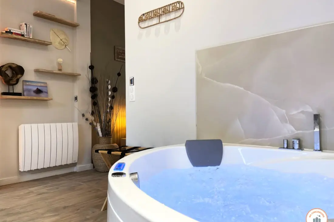 The Pearl - Jacuzzi Spa, Projektor, Patio, Parkolás