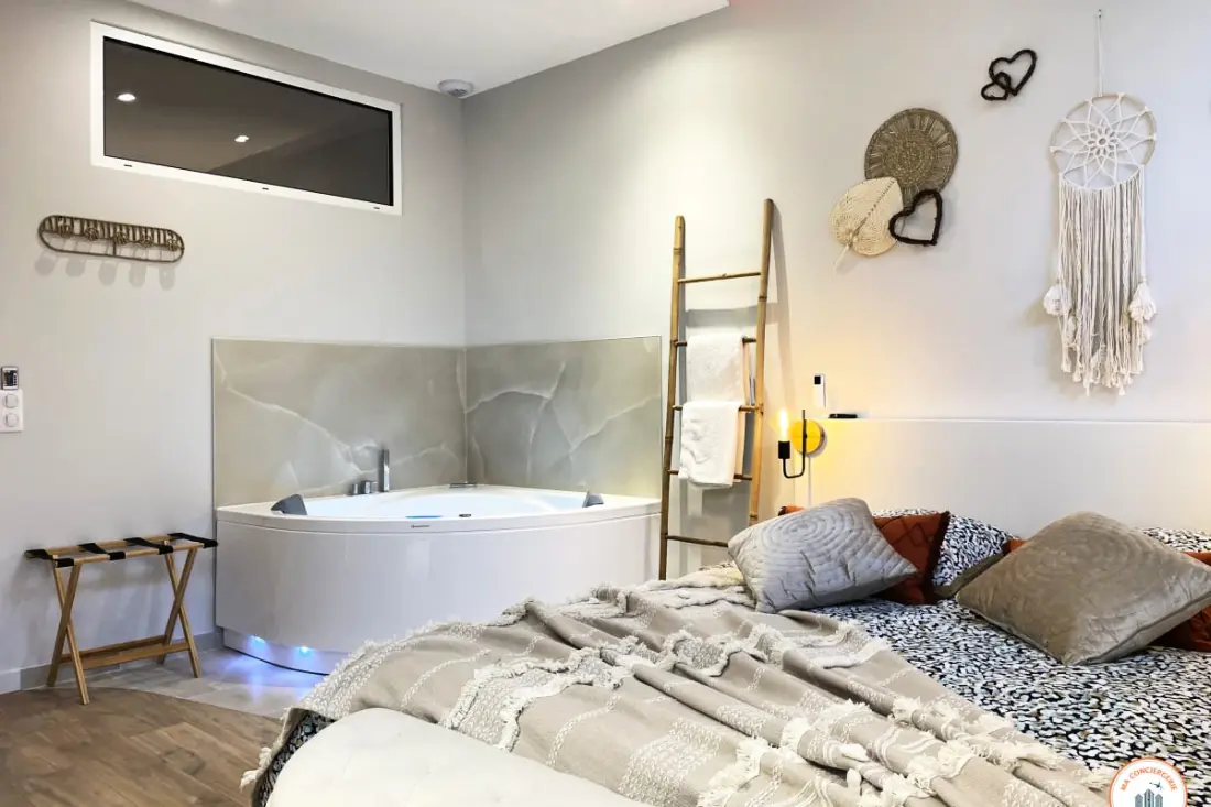 The Pearl - Jacuzzi Spa, Projektor, Patio, Parkolás