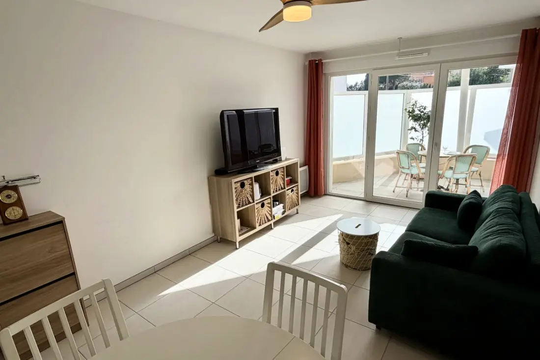 Residence Ny lejlighed med terrasse og parkering og swimmingpool