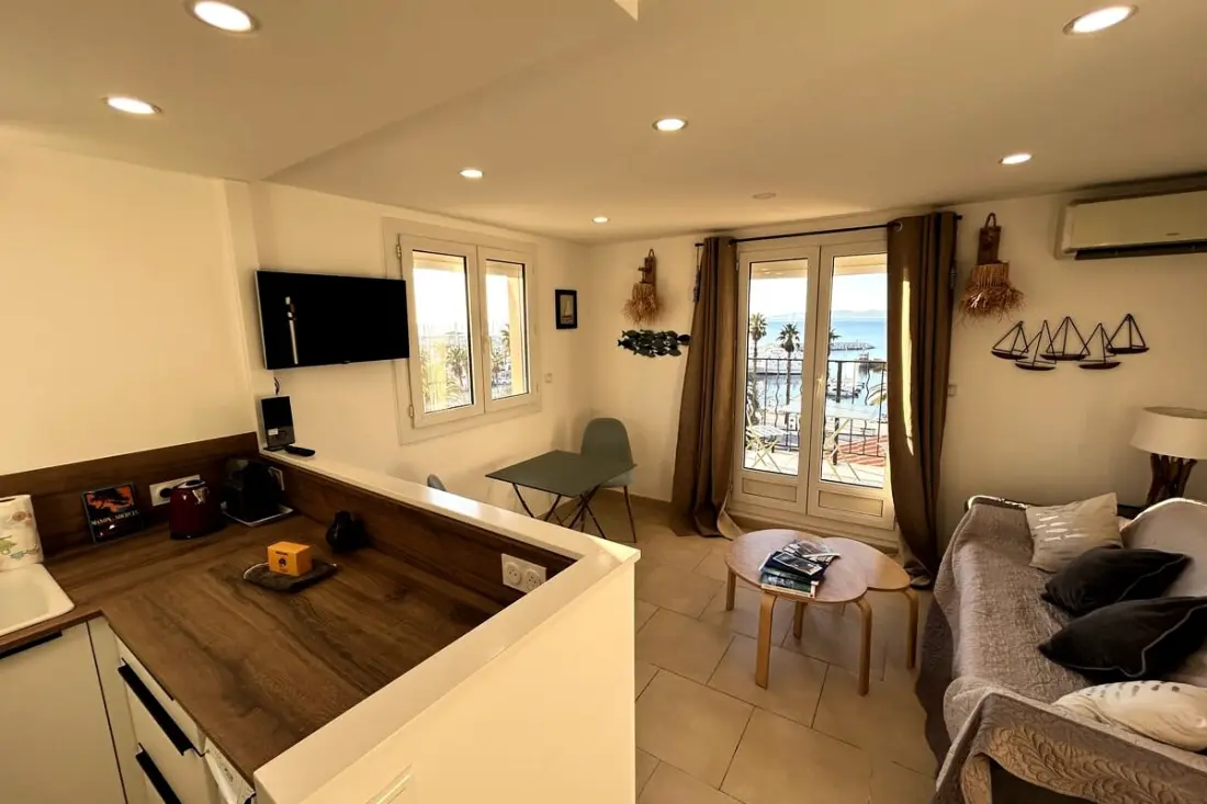 Balkon Residence Golden Islands. Hoteller i nærheden af T2 Sea Front Full Centre