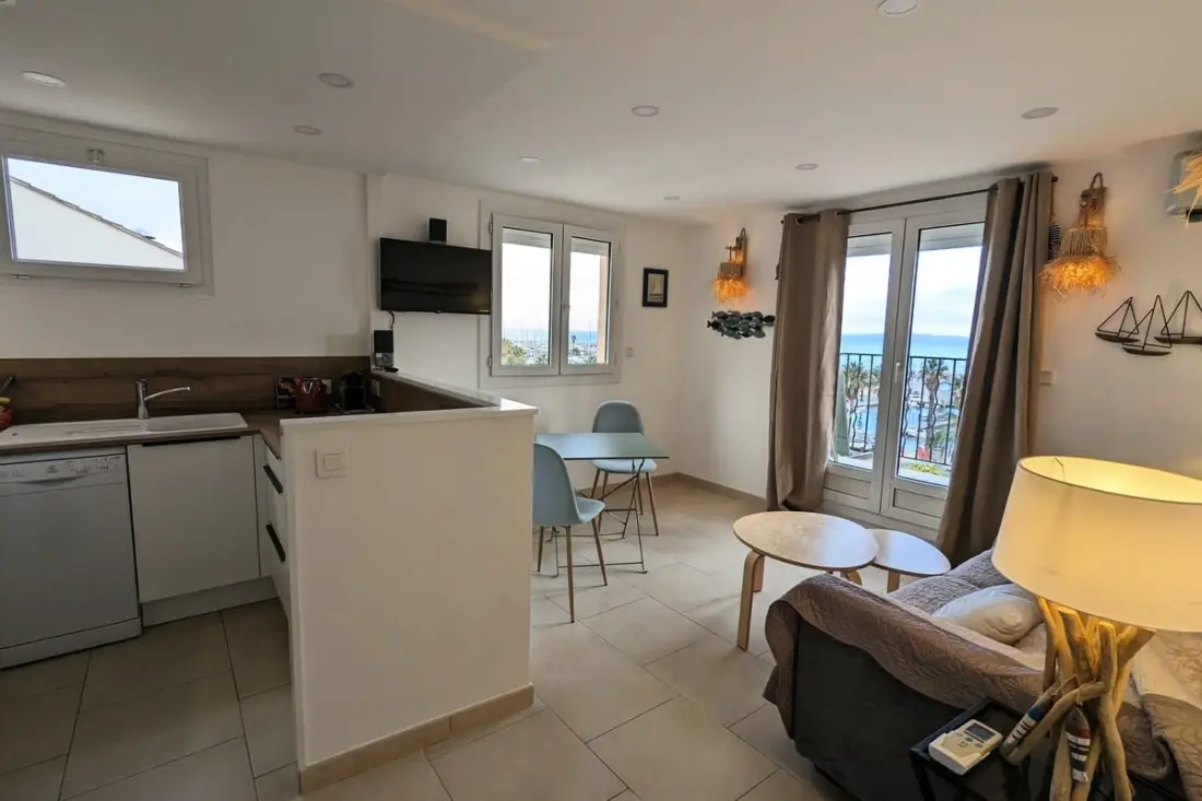 Balkon Residence Golden Islands. Hoteller i nærheden af T2 Sea Front Full Centre