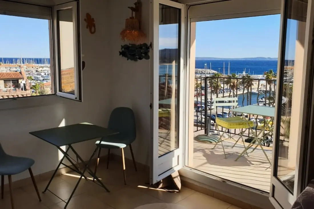 Balkon Residence Golden Islands. Hoteller i nærheden af T2 Sea Front Full Centre